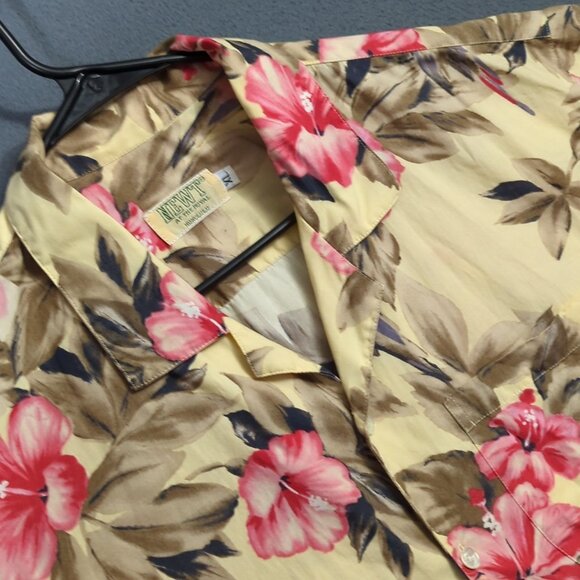 Newt At The Royal Honolulu Shirt Men's XL Mulitcolor Floral Parrots Hawaiian - Picture 1 of 9